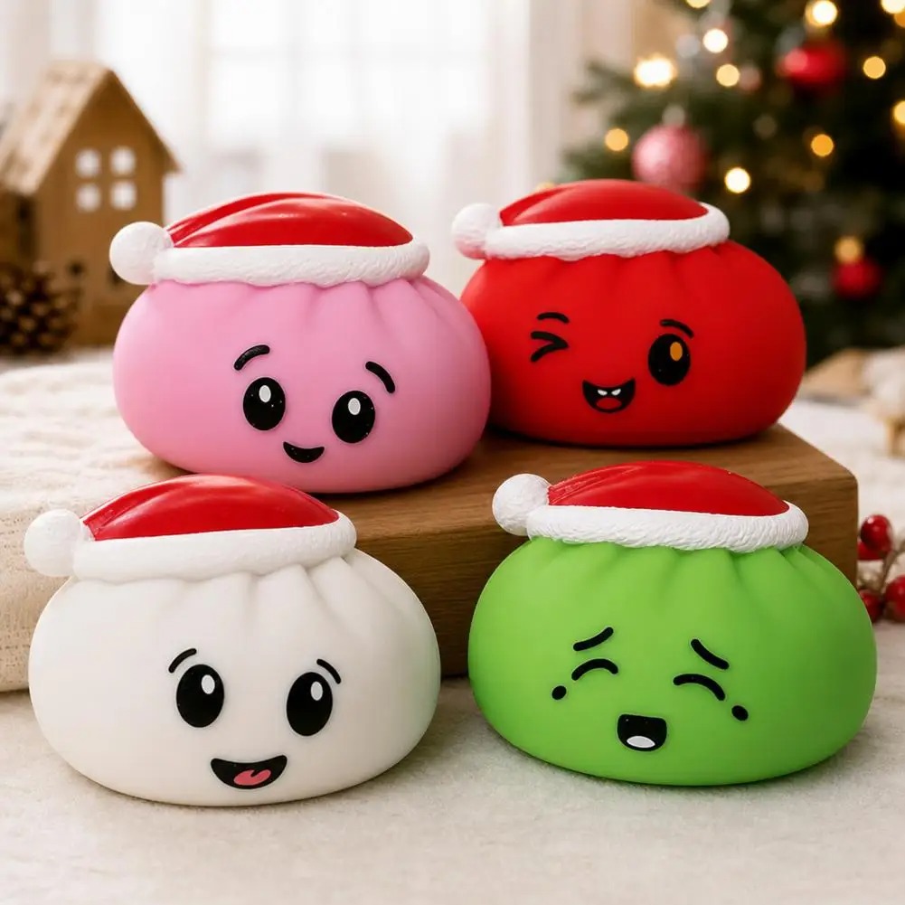 Boutique Planete Jouets France - Squishy Dumpling Bonnet de Père Noël – Rose, Rouge, Blanc ou Vert 1 4 squishies dumpling rose, rouge, blanc et vert avec bonnet de Noël - Planete Jouets France